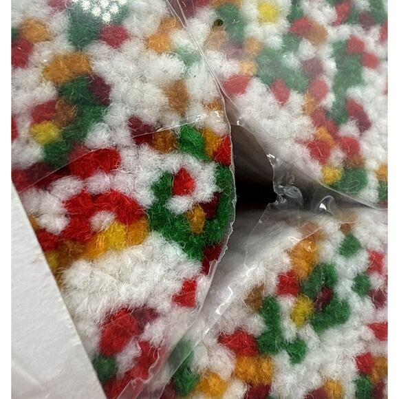 Vintage 1988 National Yarn Crafts Latch Hook Kit Christmas Candle Sealed 18”x24” - Picture 7 of 7